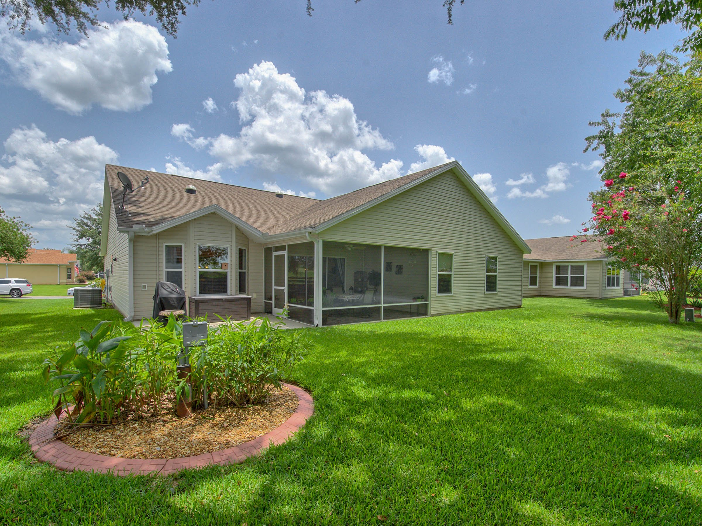 Lady Lake & Oxford, FL Homes For Sale nearby The Villages, Florida